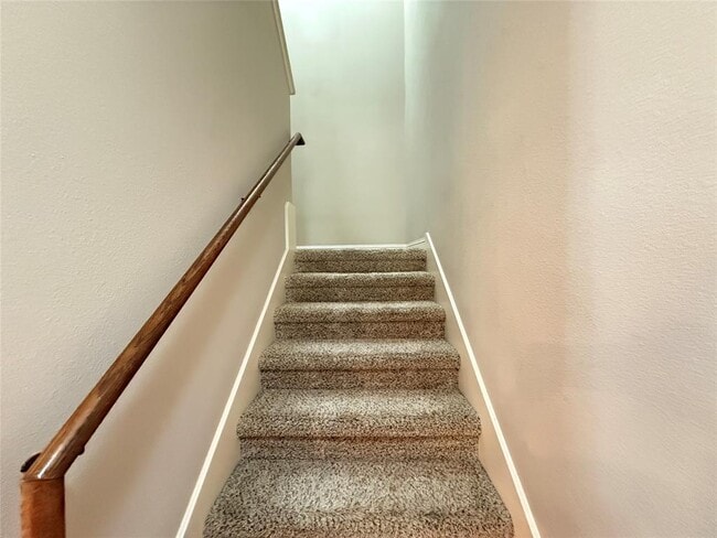 Building Photo - 2021 Simond Ave