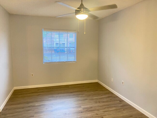 Building Photo - 551 Flemming Way