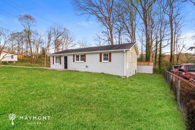 Building Photo - 409 Kenmore Dr