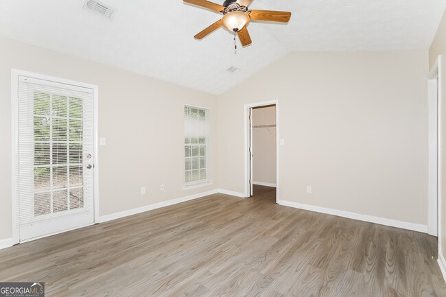 Building Photo - 1101 Overlook Dr