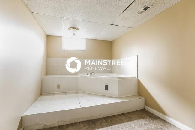 Building Photo - 3 Bedroom Pet-Friendly Home in Raymore, MO...