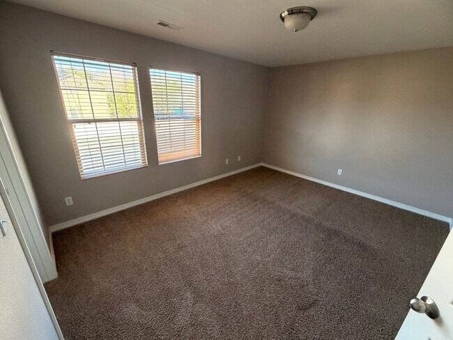 Building Photo - Bright & Spacious 5-Bedroom Home with 3-Car Garage – Available Now