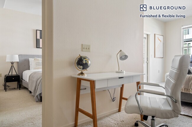 Building Photo - 39370 Civic Center Dr