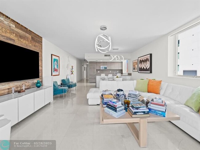 Building Photo - 400 Sunny Isles Blvd