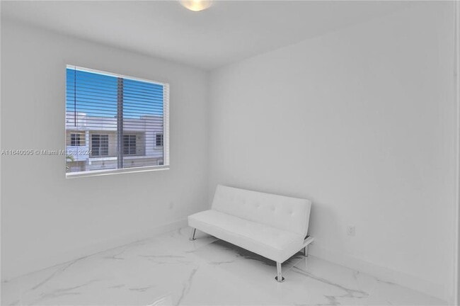 Building Photo - 10271 NW 72nd St