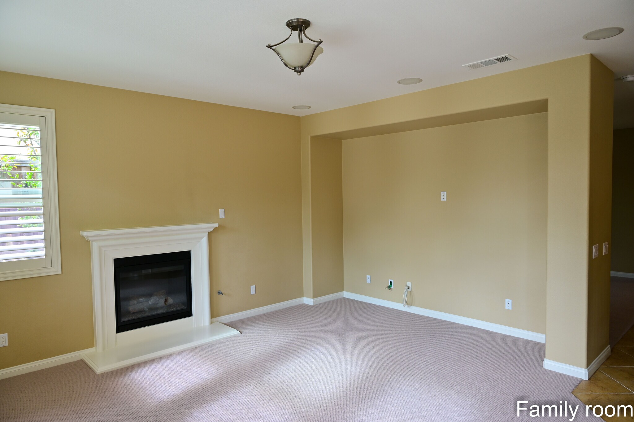 Building Photo - 1167 Vista Pointe Blvd