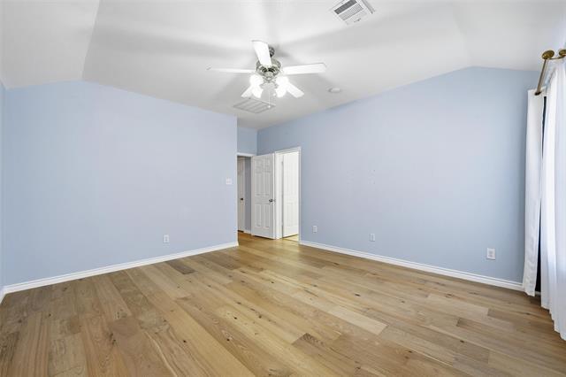 Building Photo - 835 Evergreen Ln