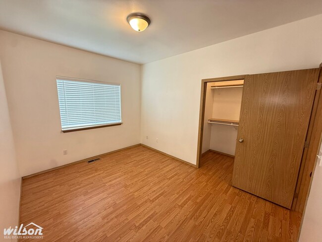 Building Photo - 7905 Skyline Way