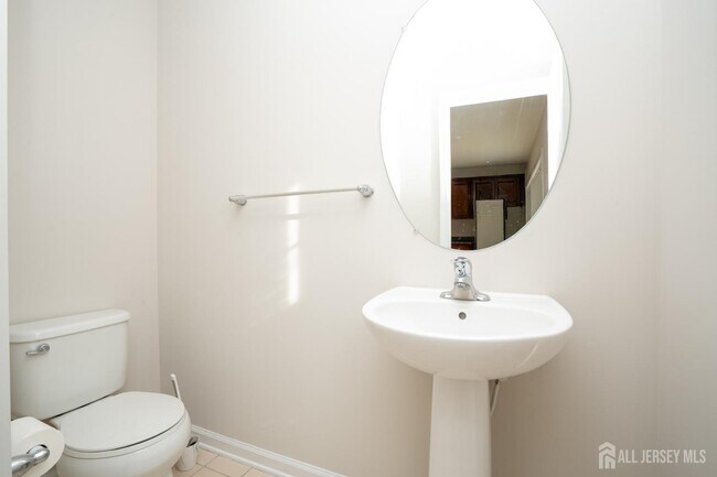 Building Photo - 5 Rafting Way