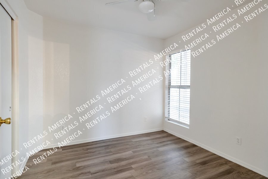 Building Photo - 2261 S. Comanche Dr.