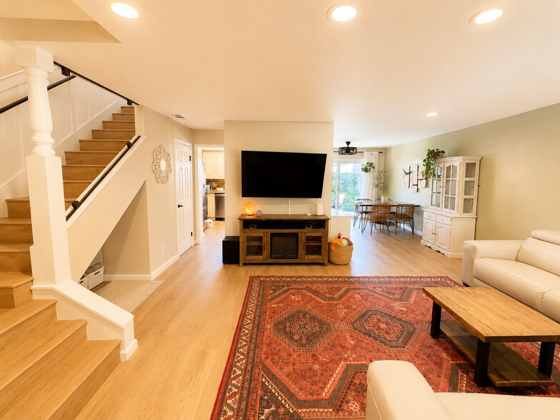 Building Photo - 2820 Bollinger Canyon Rd