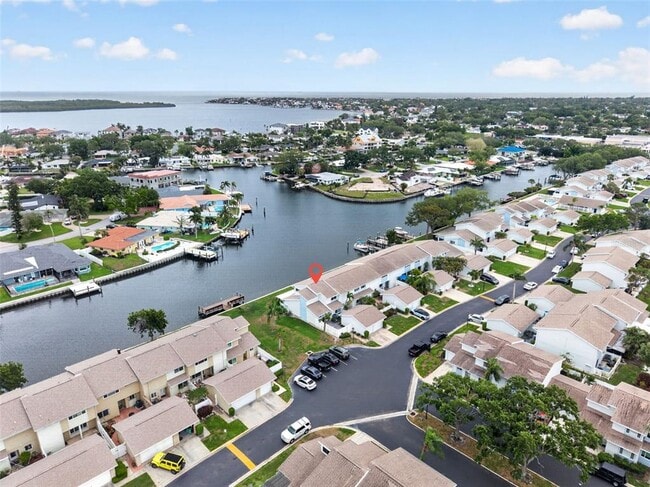 Building Photo - 6537 Cape Hatteras Way NE