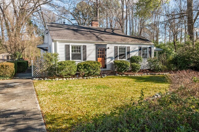 Building Photo - *Application Pending* Charming Cottage in Northgate Park - A Gem in the Heart of Durham!