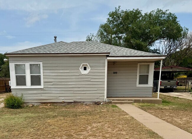 Primary Photo - 1516 27th St