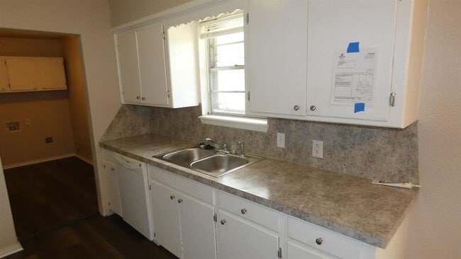 Building Photo - 2205 NW 46th St