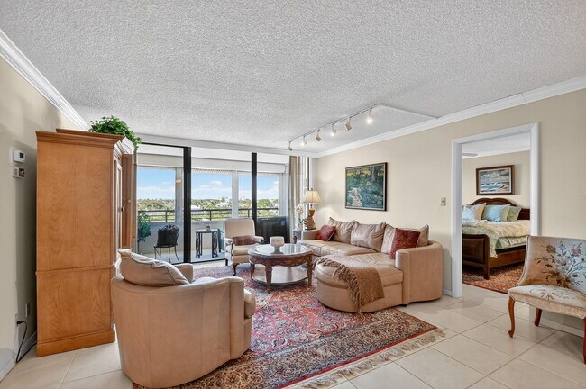 Building Photo - 3589 S Ocean Blvd