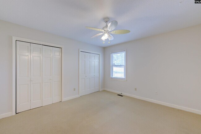 Building Photo - 112 Woodlands W