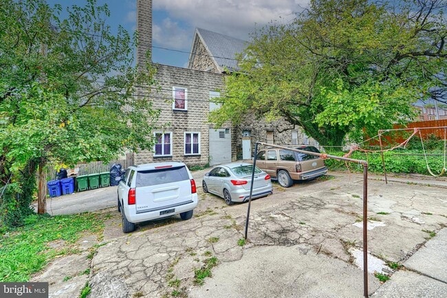 Building Photo - 1511 Carswell St
