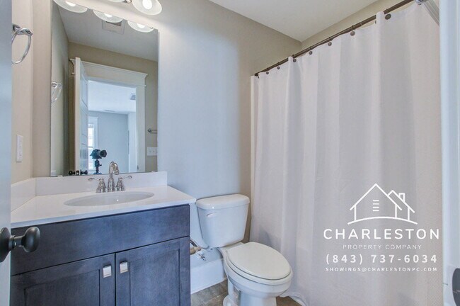 Building Photo - 1636 Juliana St