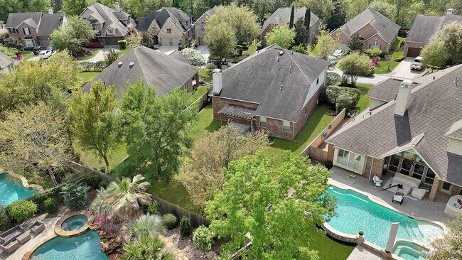 Building Photo - 130 S Vershire Cir