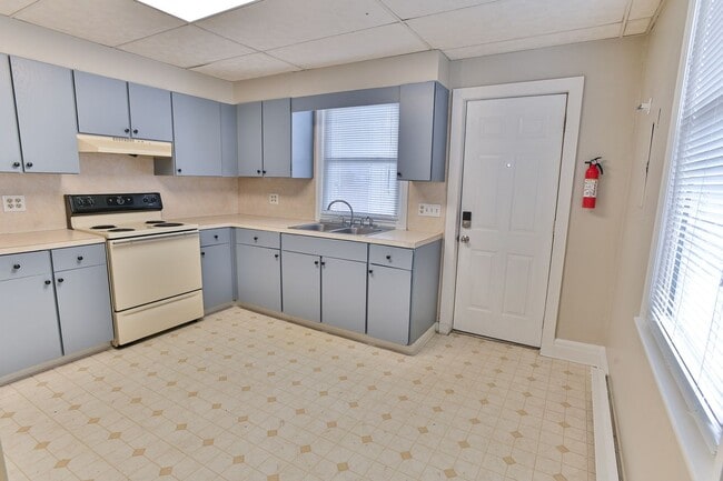 Building Photo - 1306 N 3rd St