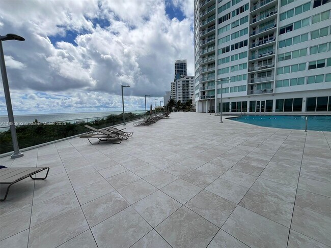 Building Photo - 7135 Collins Ave