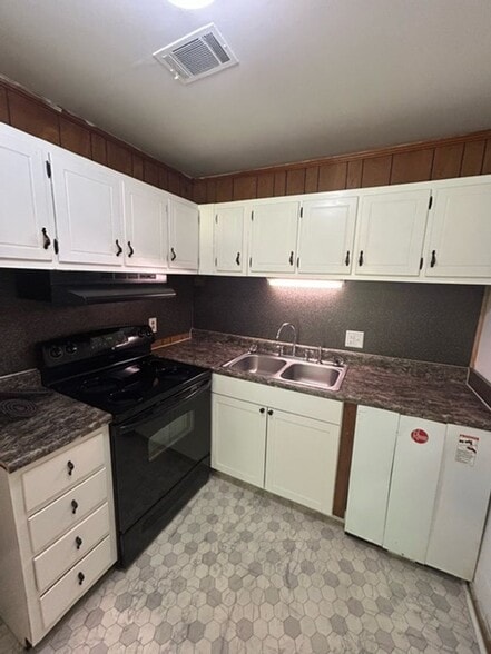 Interior Photo - Willow Creek Apartments (201 Audubon Dr)