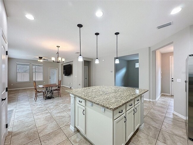 Building Photo - 345 Alcove Dr