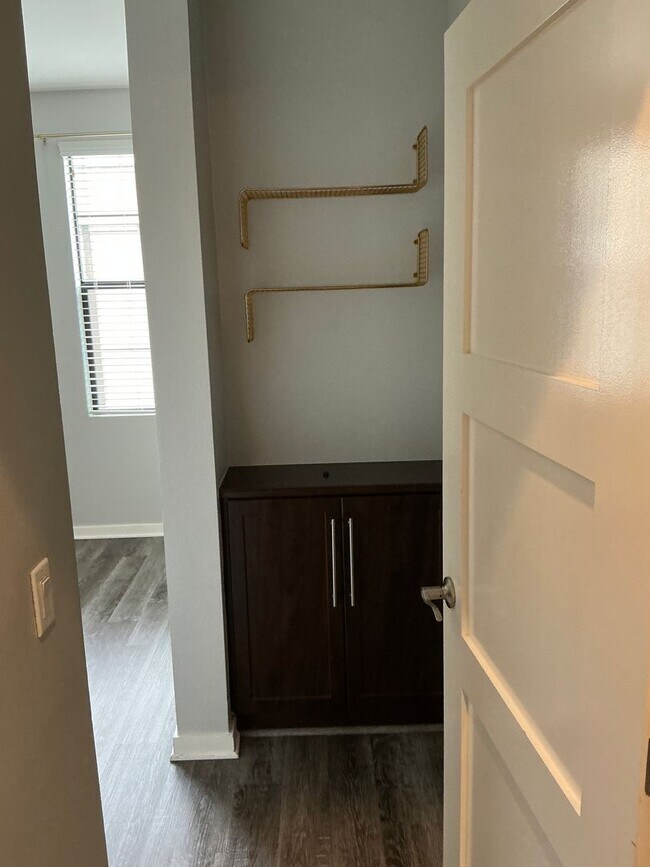 Building Photo - 3 Bedroom 3 Bath Townhouse Style Condo at Depot Walk in Orange