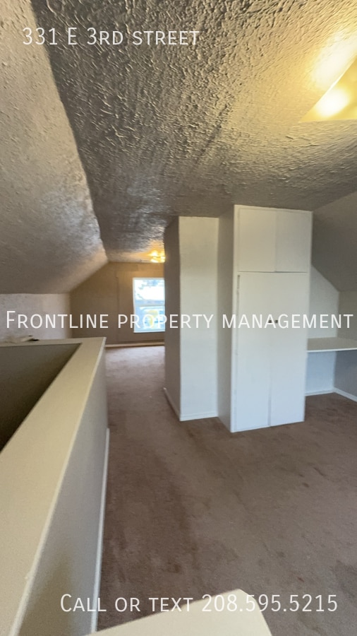 Building Photo - 331 E 3rd St