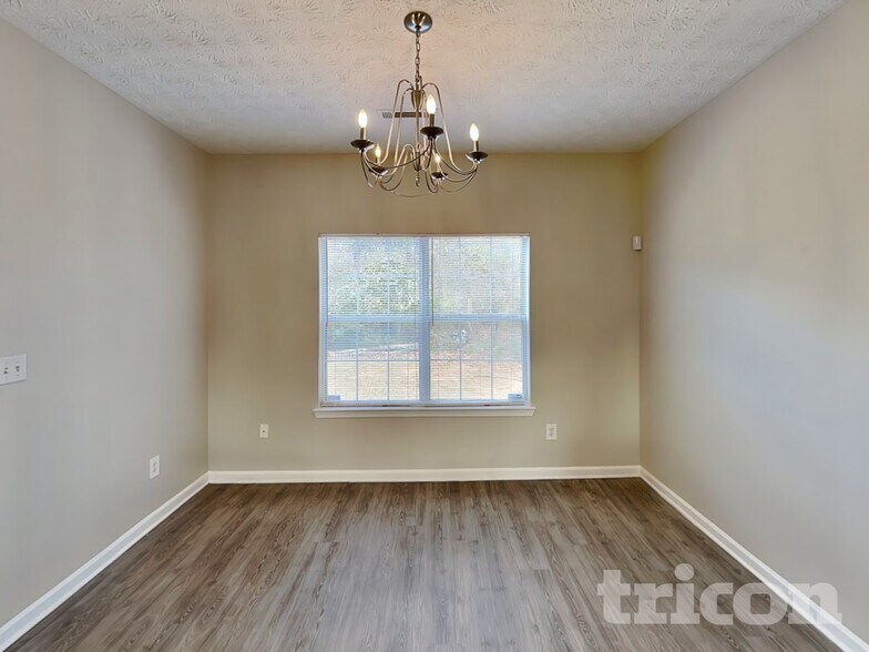 Building Photo - 213 Forrest Dr