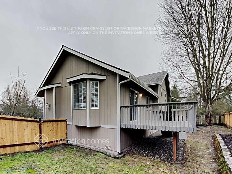 Building Photo - 15639 Canby Dr