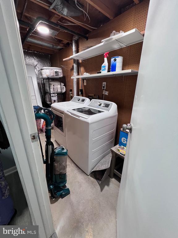 Building Photo - 307 Brethour Ct