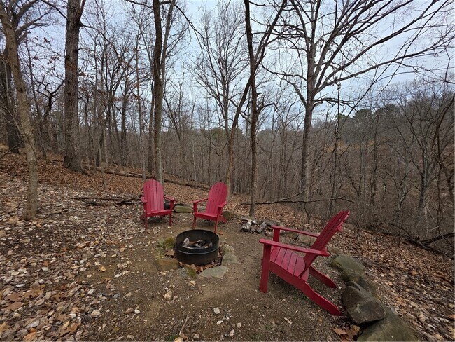 Building Photo - 11 Folkingham Ln