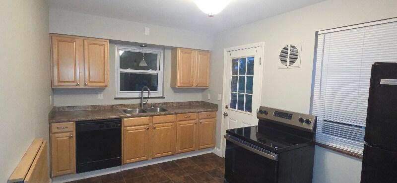 Building Photo - 2747 McKinley Ave