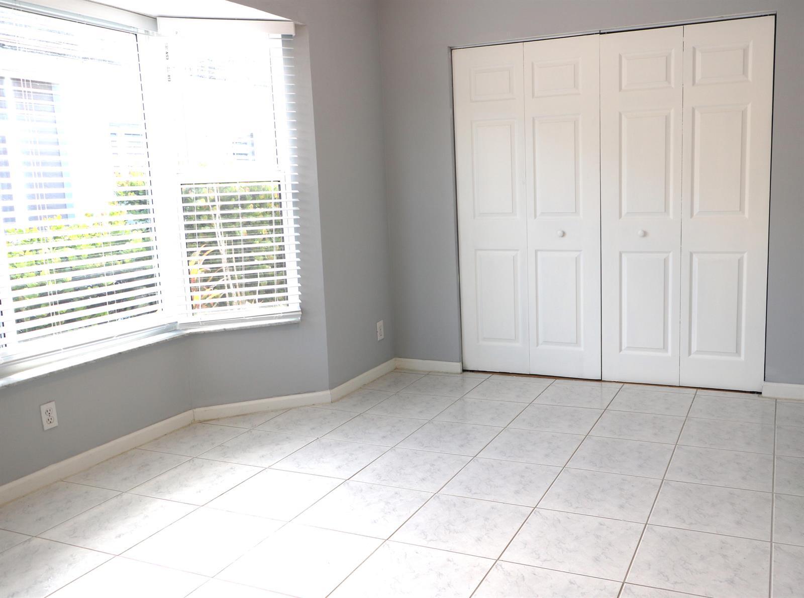 Building Photo - 1037 Island Manor Dr