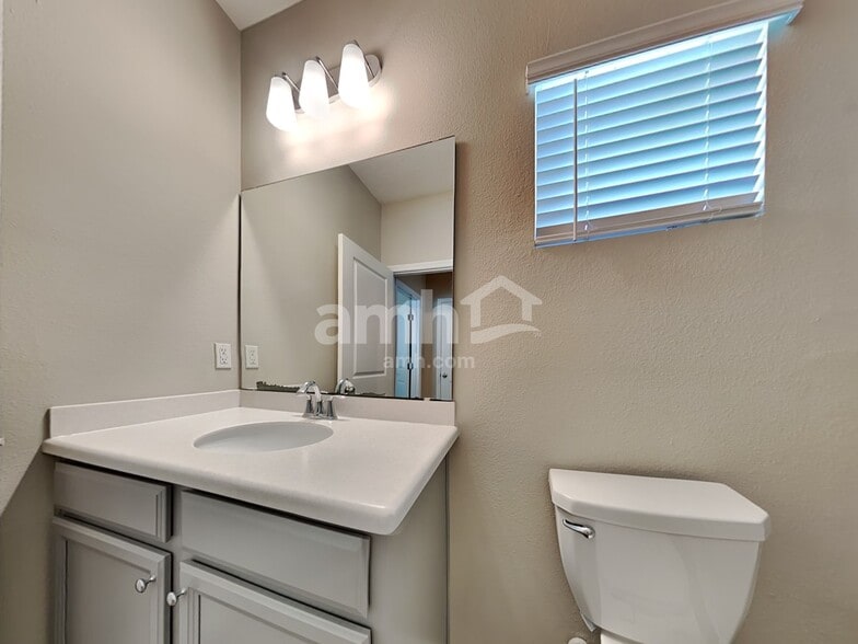 Building Photo - 300 Anastasia Park Rd