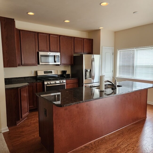 Building Photo - COMING SOON - RIVERCREST