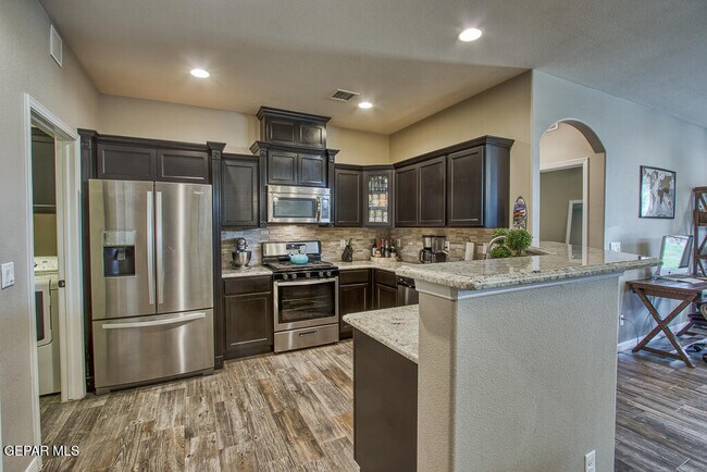 Building Photo - 2116 Honour Point Pl