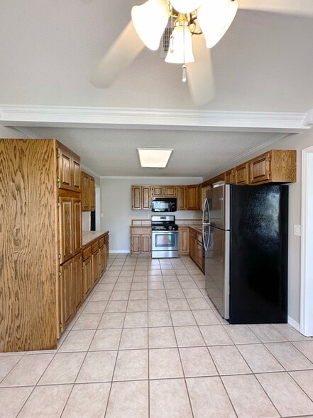 Building Photo - 405 Goodhope Rd