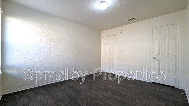 Building Photo - 4501A John David Dr