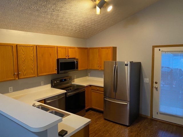 Kitchen - 179 Simon St