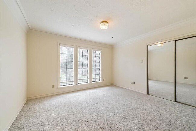 Building Photo - 1410 Osborne Dr