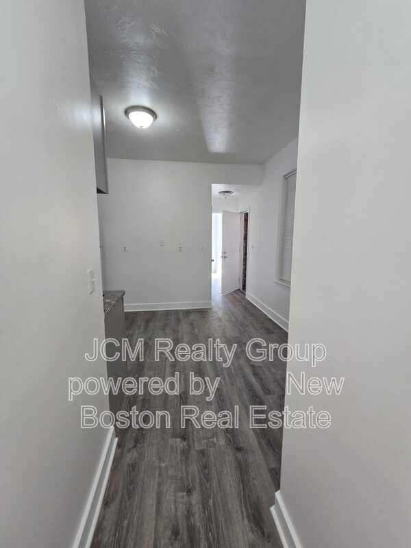 Building Photo - 128 Shawmut St