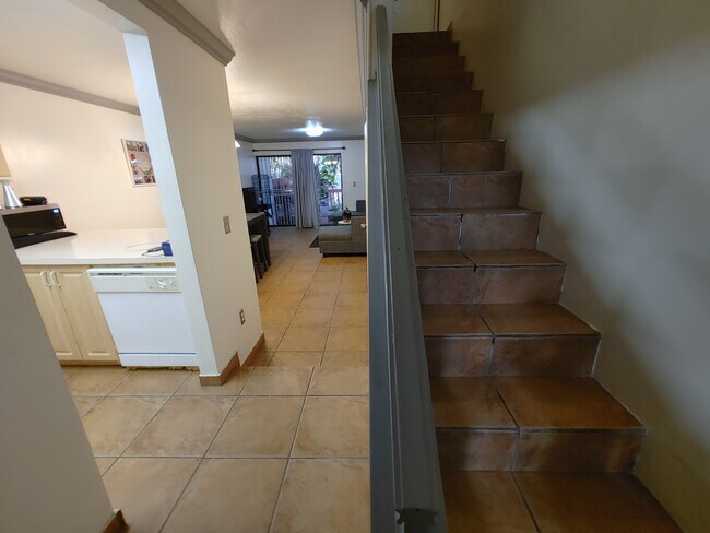 Building Photo - 1901 NW S River Dr