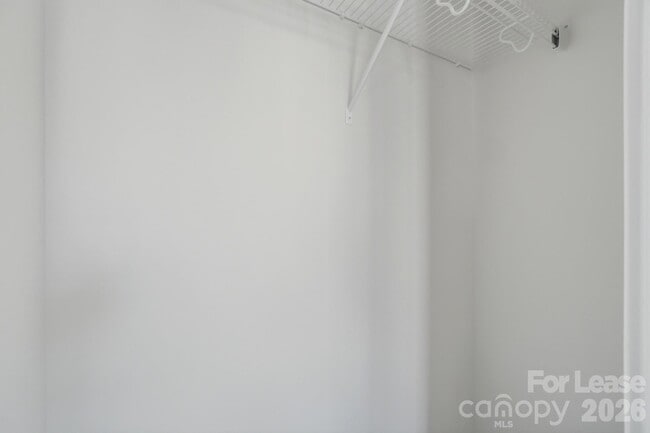 Building Photo - 523 Sedgefield Park Dr