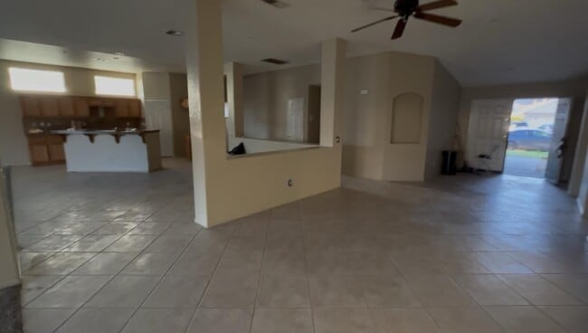 Building Photo - 47750 Mirage Way