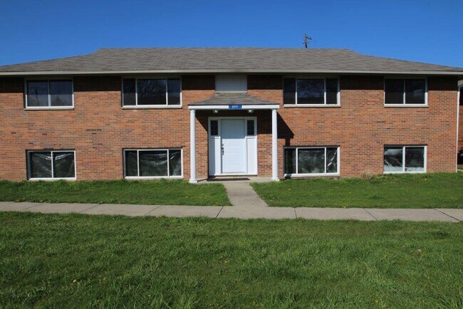Building Photo - 2173 W Mound St