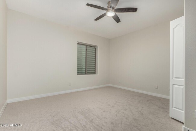Building Photo - 4213 E Edgemont Ave