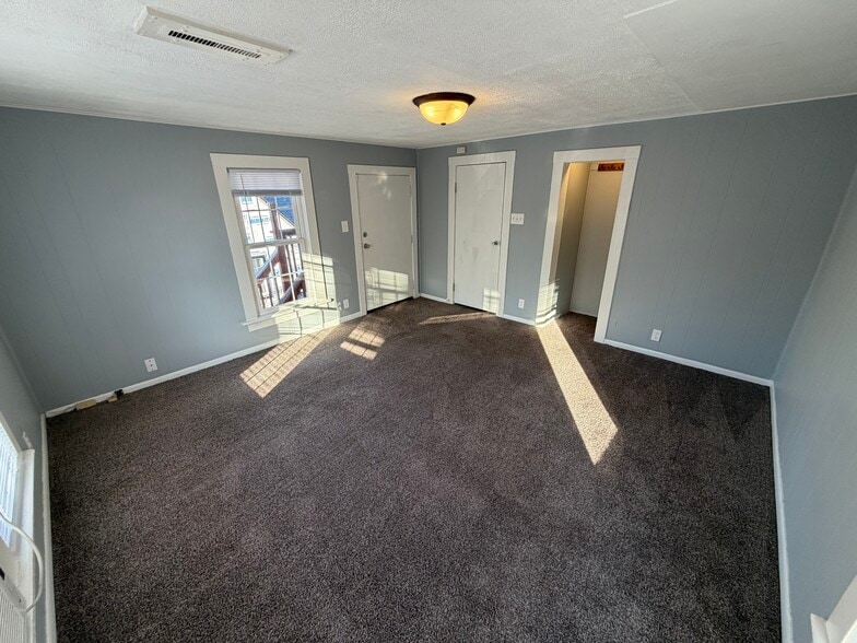 Building Photo - 718 Yuba St